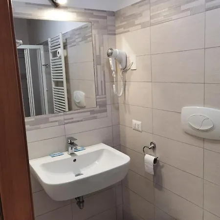 Bonola Otel
