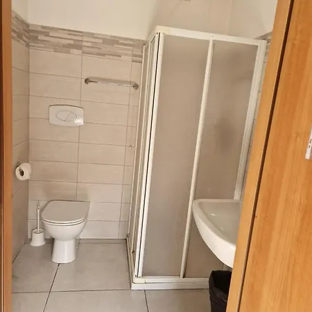 Bonola Otel 2*